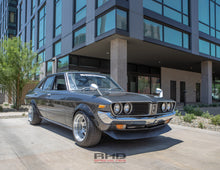 Load image into Gallery viewer, 1976 Toyota Corona Mark II