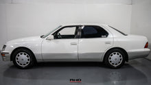 Load image into Gallery viewer, 1997 Toyota Celsior (WA)