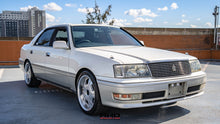 Load image into Gallery viewer, 1997 Toyota Crown *SOLD*