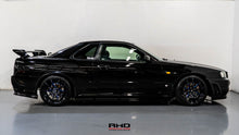 Load image into Gallery viewer, 1998 Nissan Skyline GTT *SOLD*