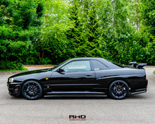 Load image into Gallery viewer, 1998 Nissan Skyline GTT *SOLD*