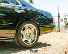 Load image into Gallery viewer, 1997 Nissan Cedric (WA) *SOLD*