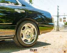 Load image into Gallery viewer, 1997 Nissan Cedric (WA)