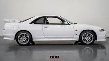 Load image into Gallery viewer, 1995 Nissan Skyline R33 GTR *SOLD*
