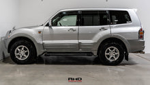 Load image into Gallery viewer, 2001 Pajero Long Exceed Ⅱ