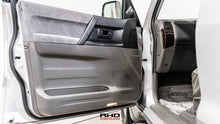Load image into Gallery viewer, 2001 Pajero Long Exceed Ⅱ