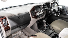Load image into Gallery viewer, 2001 Pajero Long Exceed Ⅱ