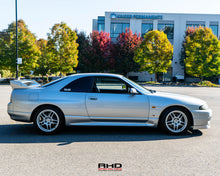 Load image into Gallery viewer, 1998 Nissan Skyline GT-R