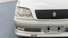 Load image into Gallery viewer, 2000 Toyota Crown Athlete V
