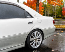 Load image into Gallery viewer, 2000 Toyota Crown Athlete V