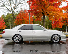 Load image into Gallery viewer, 2000 Toyota Crown Athlete V