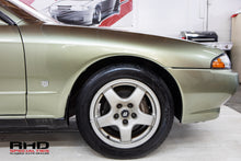 Load image into Gallery viewer, 1989 Nissan Skyline R32 GTST sedan (SOLD)