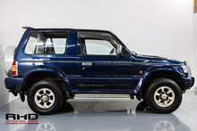 Load image into Gallery viewer, 1995 Mitsubishi Pajero *SOLD*