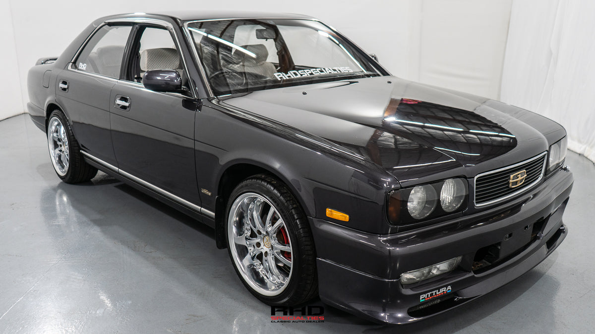 ミニカー 1/32Nissan Gloria granturismo Nissan Gloria (Y32) Gran Turismo Ultima Black (ミニカー