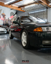 Load image into Gallery viewer, 1992 Nissan Skyline R32 GTS4 *SOLD*