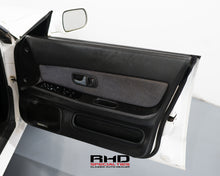 Load image into Gallery viewer, 1989 Nissan Skyline R32 SEDAN *Sold*