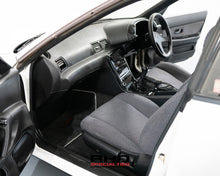 Load image into Gallery viewer, 1989 Nissan Skyline R32 SEDAN *Sold*