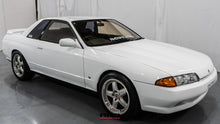 Load image into Gallery viewer, 1990 Nissan Skyline R32 GTST