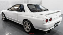 Load image into Gallery viewer, 1990 Nissan Skyline R32 GTST