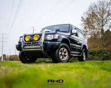Load image into Gallery viewer, 1995 Mitsubishi Pajero *SOLD*