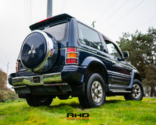 Load image into Gallery viewer, 1995 Mitsubishi Pajero *SOLD*