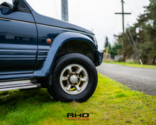 Load image into Gallery viewer, 1995 Mitsubishi Pajero *SOLD*
