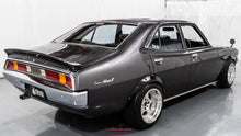 Load image into Gallery viewer, 1976 Toyota Corona Mark II