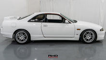 Load image into Gallery viewer, 1995 Nissan Skyline R33 GTS25T Type M *Sold*