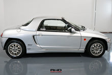 Load image into Gallery viewer, 1992 Honda Beat *Sold*
