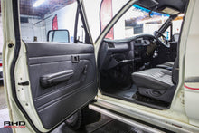 Load image into Gallery viewer, 1991 Toyota Hilux *SOLD*