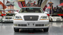 Load image into Gallery viewer, 2000 Toyota Crown V8
