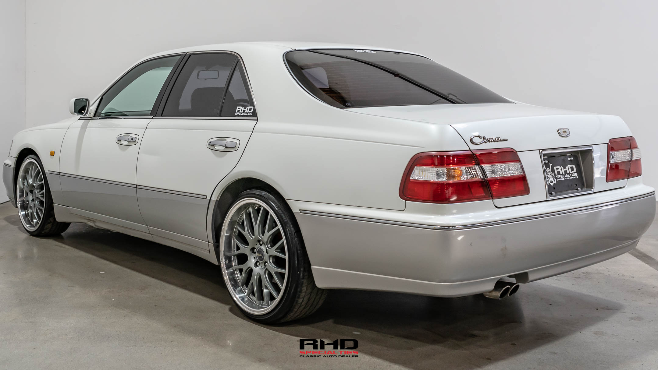 1997 Nissan Cima JDM car for sale — photo 6 of 25