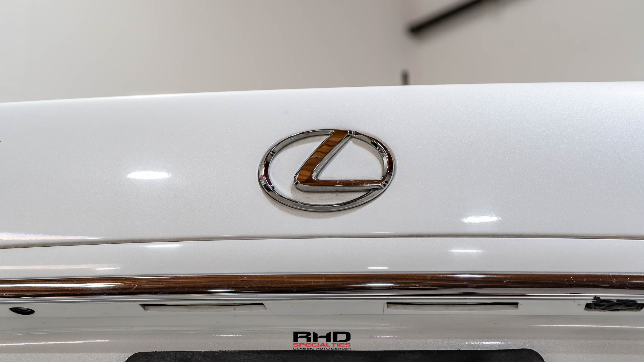 2001 Toyota Celsior JDM car for sale — photo 12 of 25