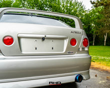 Load image into Gallery viewer, 1998 Toyota Altezza RS200 Z Edition *SOLD*
