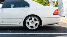 Load image into Gallery viewer, 2001 Toyota Celsior
