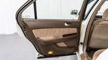 Load image into Gallery viewer, 1998 Honda Legend
