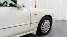 Load image into Gallery viewer, 1998 Honda Legend

