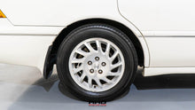 Load image into Gallery viewer, 1998 Honda Legend
