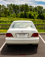 Load image into Gallery viewer, 1998 Honda Legend
