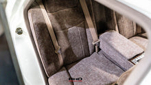 Load image into Gallery viewer, 1999 Nissan Cima V8
