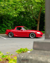 Load image into Gallery viewer, 1998 Eunos Roadster *SOLD*
