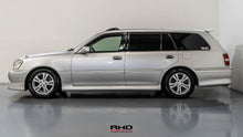 Load image into Gallery viewer, 2000 Toyota Crown Athlete V *SOLD*
