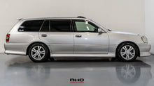 Load image into Gallery viewer, 2000 Toyota Crown Athlete V *SOLD*

