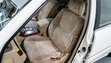 Load image into Gallery viewer, 1999 Toyota Crown Majesta V8
