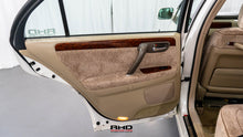 Load image into Gallery viewer, 1999 Toyota Crown Majesta V8
