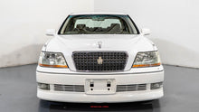 Load image into Gallery viewer, 1999 Toyota Crown Majesta V8
