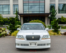 Load image into Gallery viewer, 1999 Toyota Crown Majesta V8
