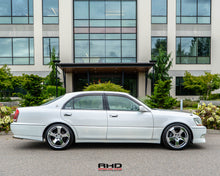 Load image into Gallery viewer, 1999 Toyota Crown Majesta V8
