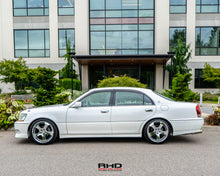 Load image into Gallery viewer, 1999 Toyota Crown Majesta V8
