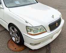 Load image into Gallery viewer, 1999 Toyota Crown Majesta V8
